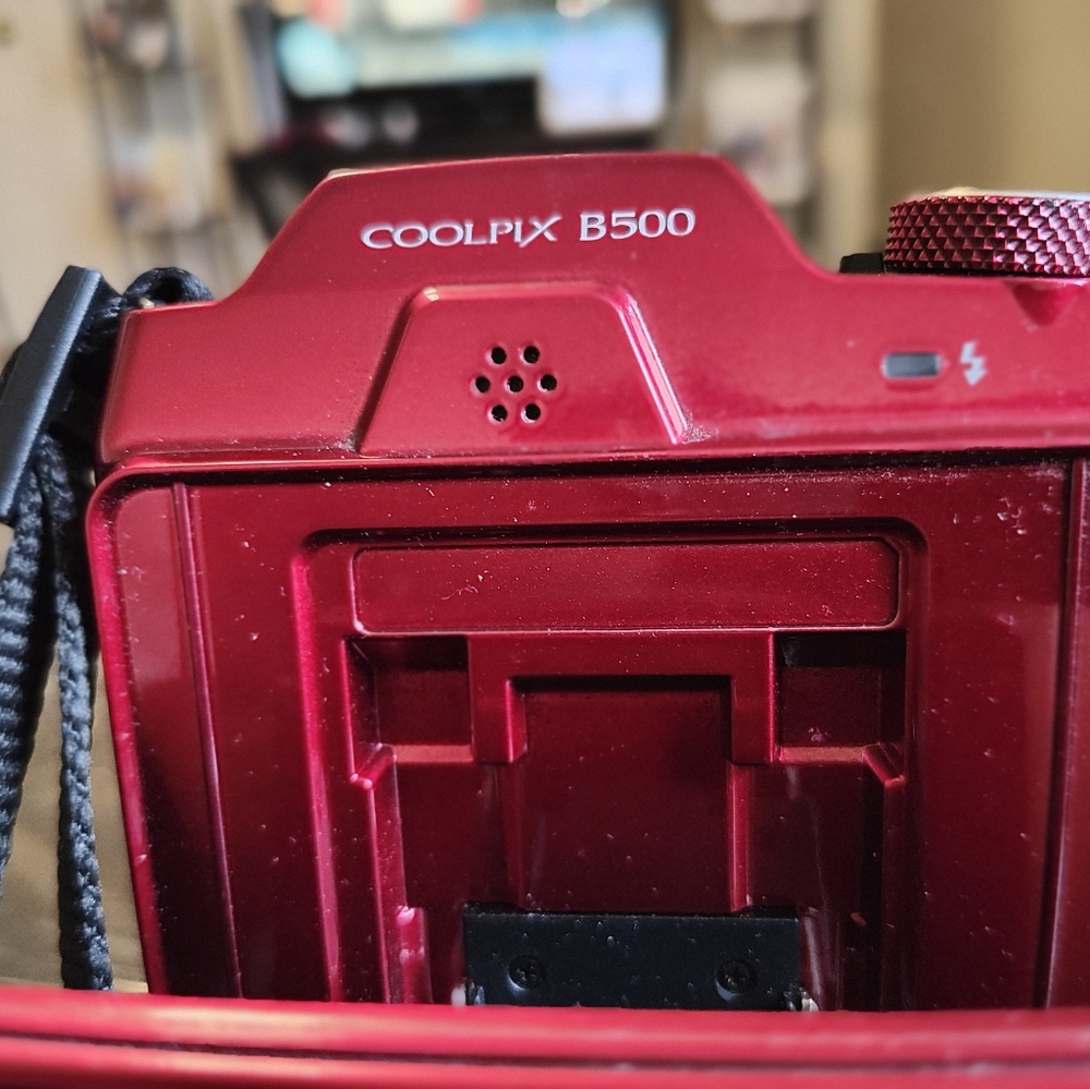 Nikon Vibrant Red Digital Camera with 40x Wide Optical Zoom - Picture 9 of 9